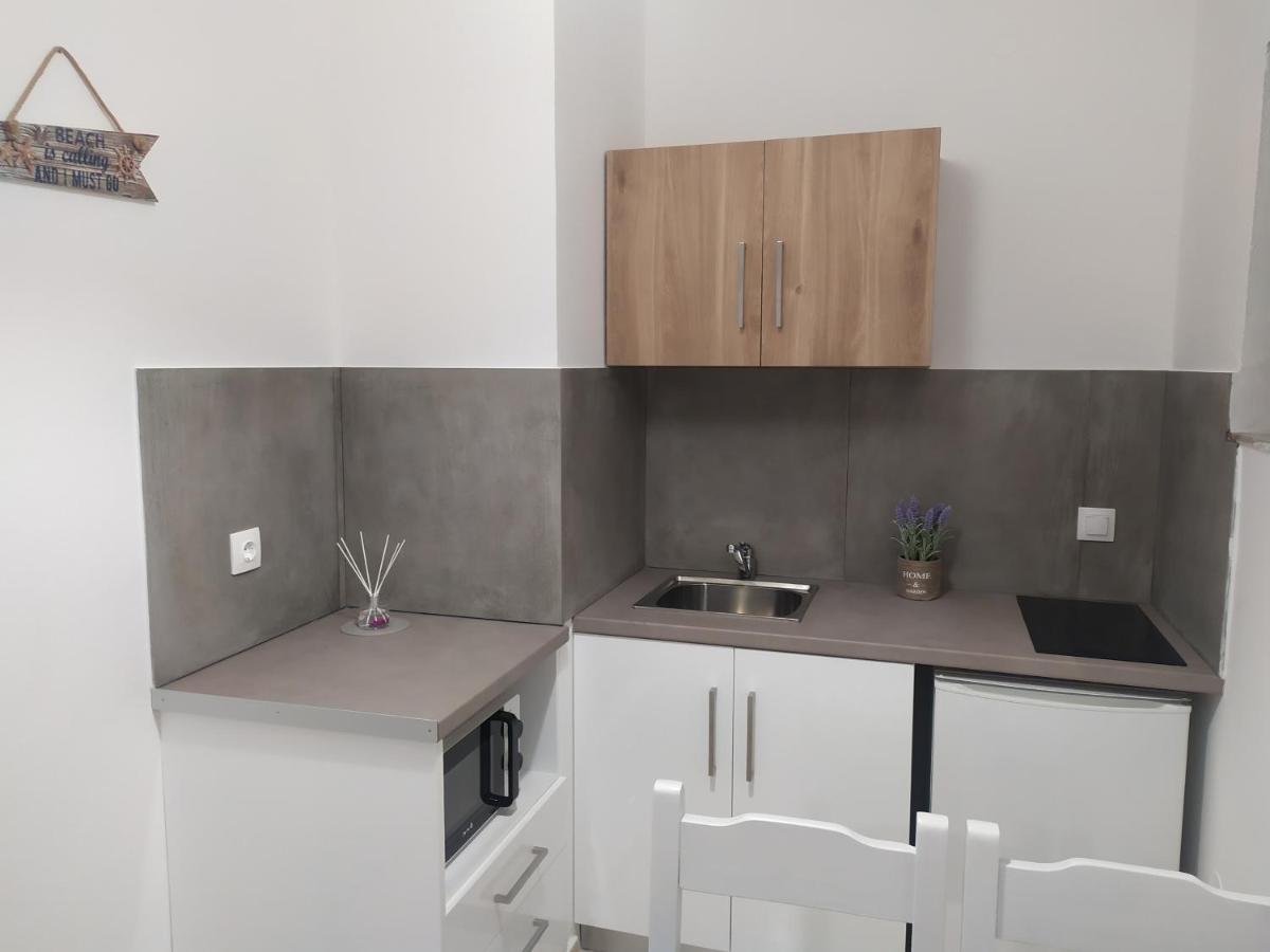 Valentinos Apartments Roda  Eksteriør billede