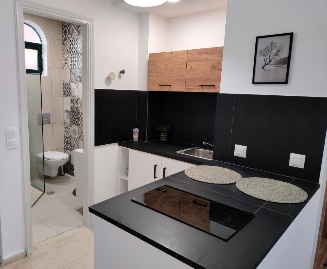 Valentinos Apartments Roda  Eksteriør billede